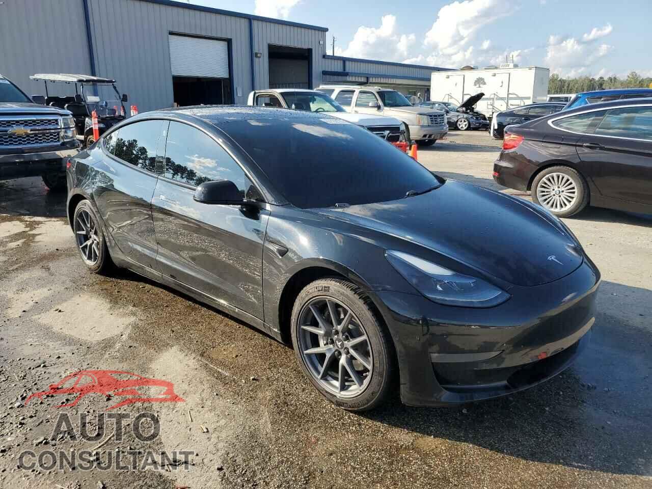TESLA MODEL 3 2021 - 5YJ3E1EB2MF948129