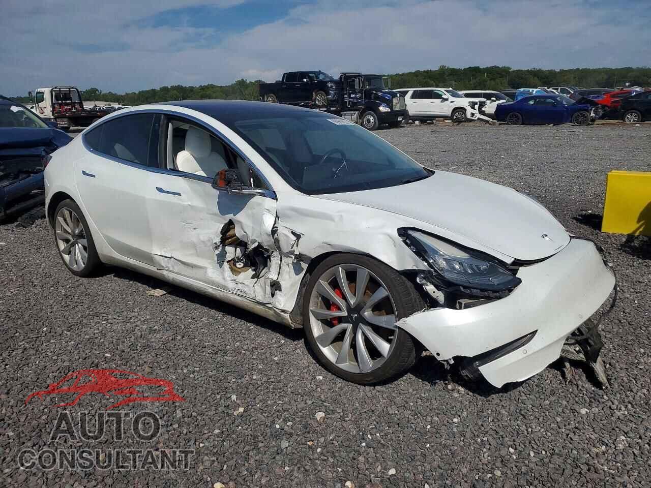 TESLA MODEL 3 2018 - 5YJ3E1EB3JF081352