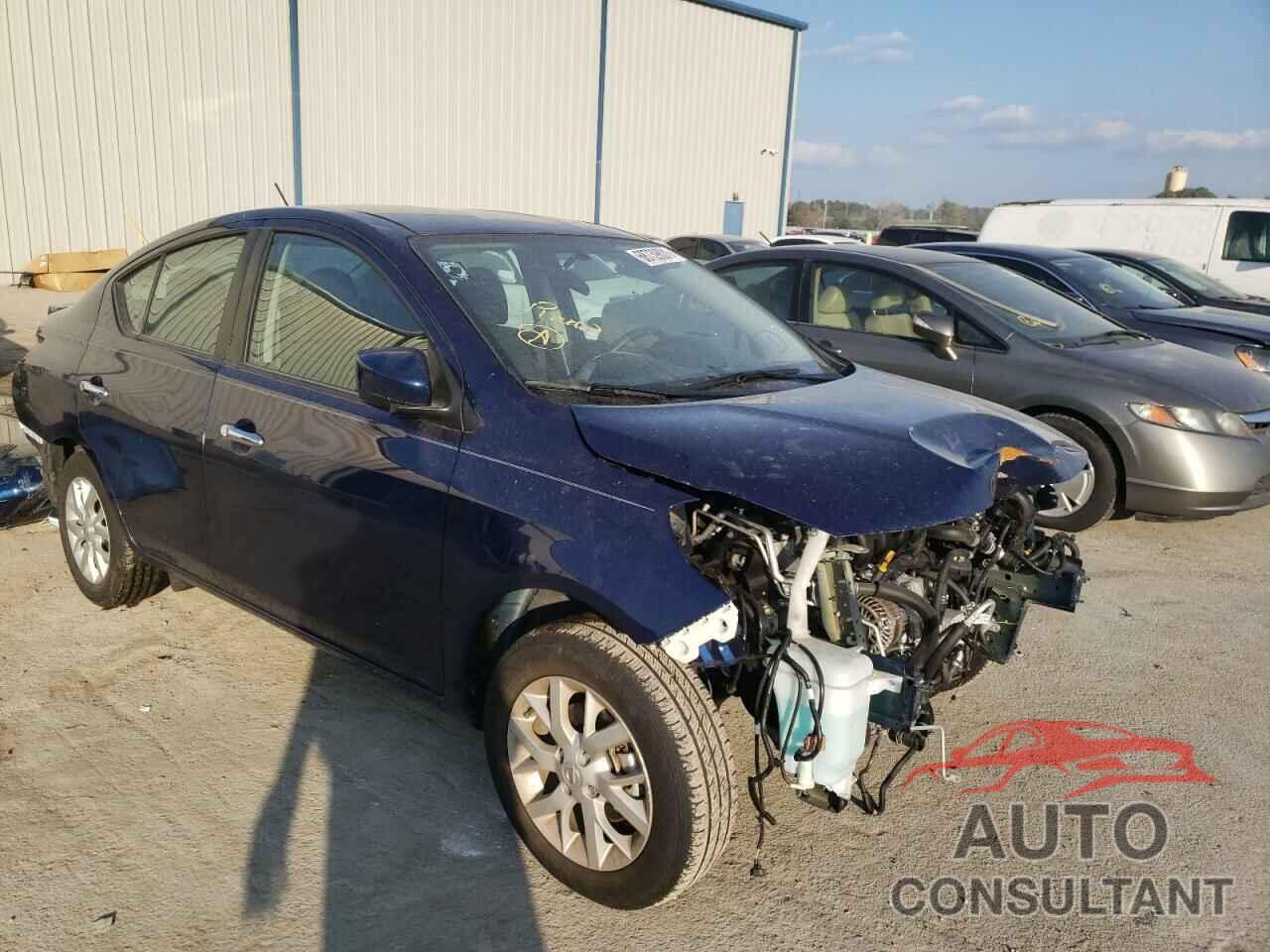 NISSAN VERSA 2018 - 3N1CN7AP0JL816541