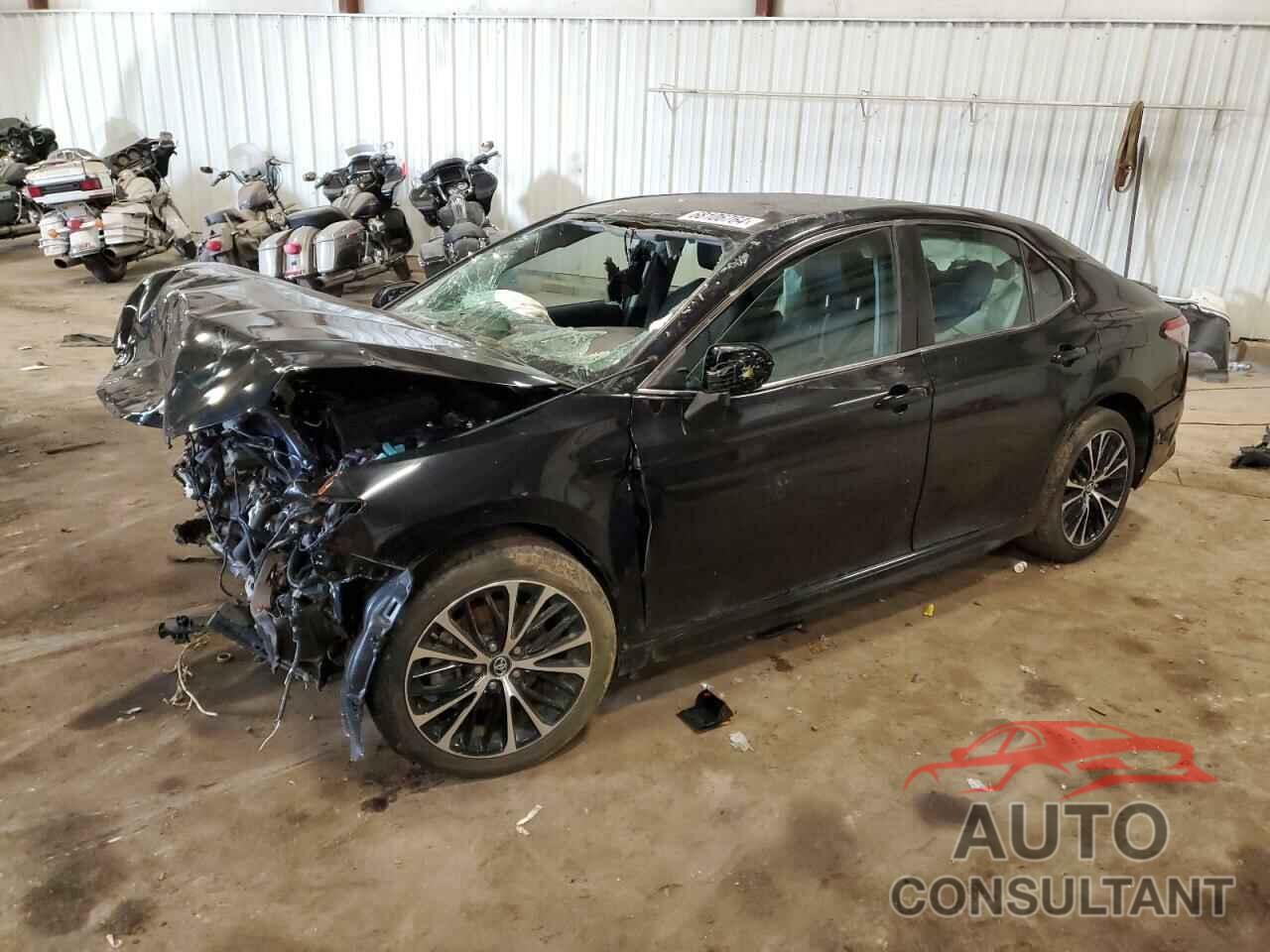 TOYOTA CAMRY 2018 - 4T1B11HK4JU602245