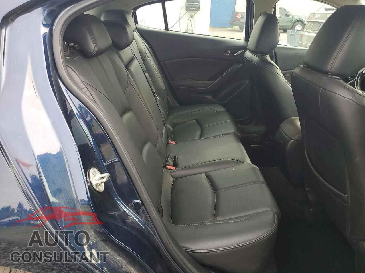 MAZDA 3 2018 - 3MZBN1L34JM199622