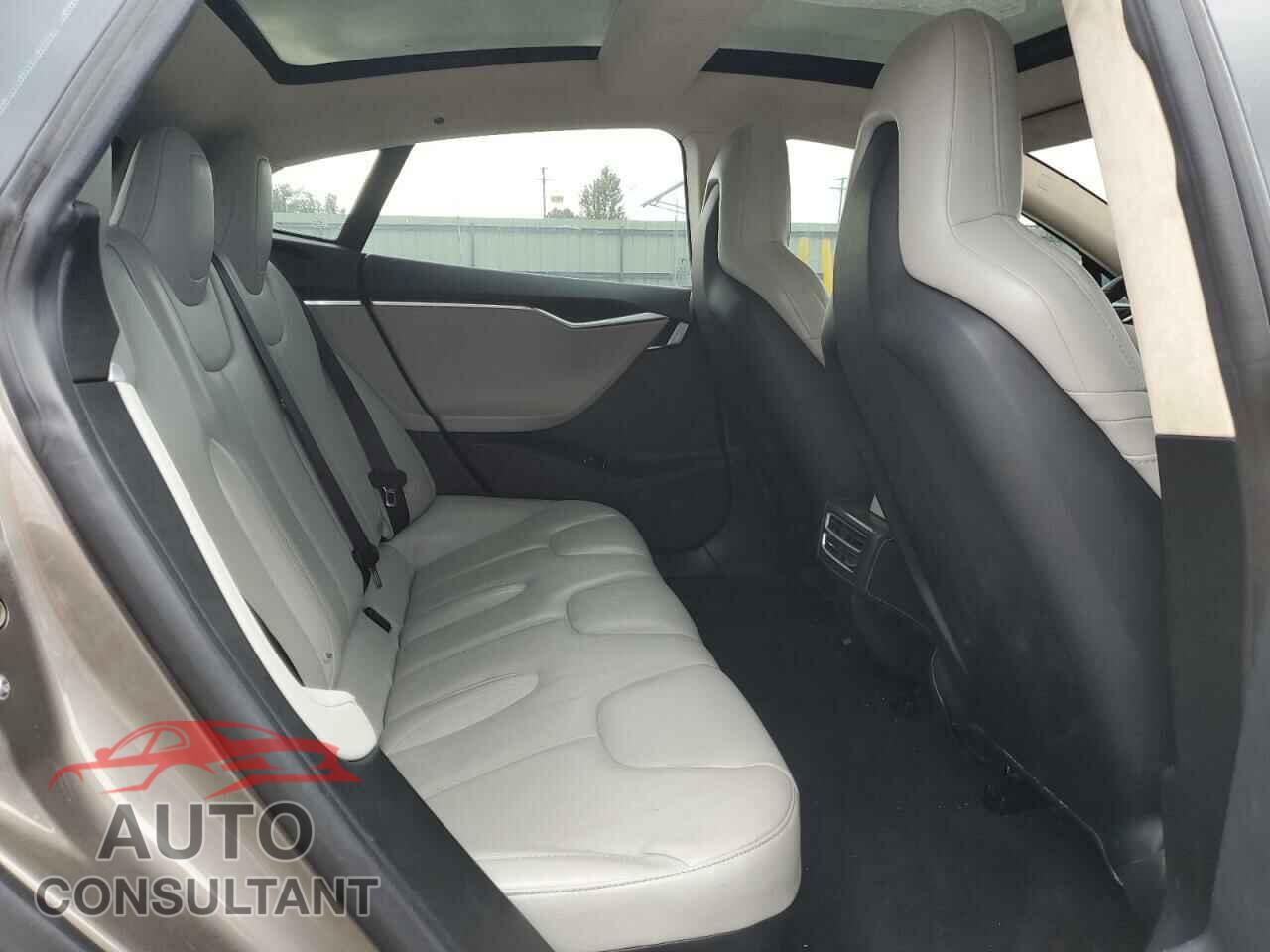 TESLA MODEL S 2015 - 5YJSA1H20FF093596