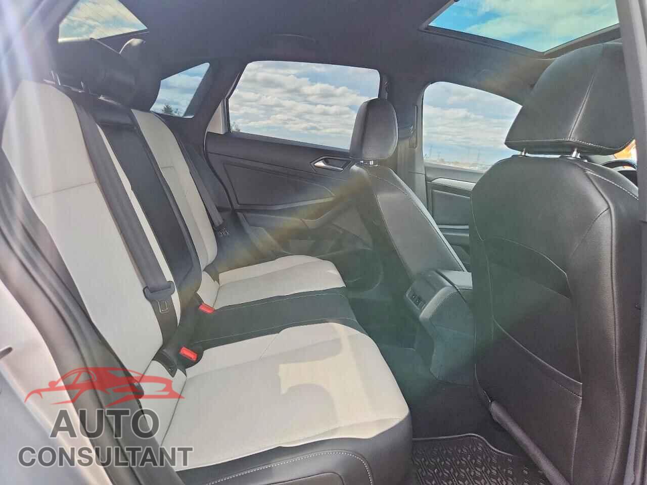 VOLKSWAGEN JETTA 2020 - 3VWCB7BUXLM037619