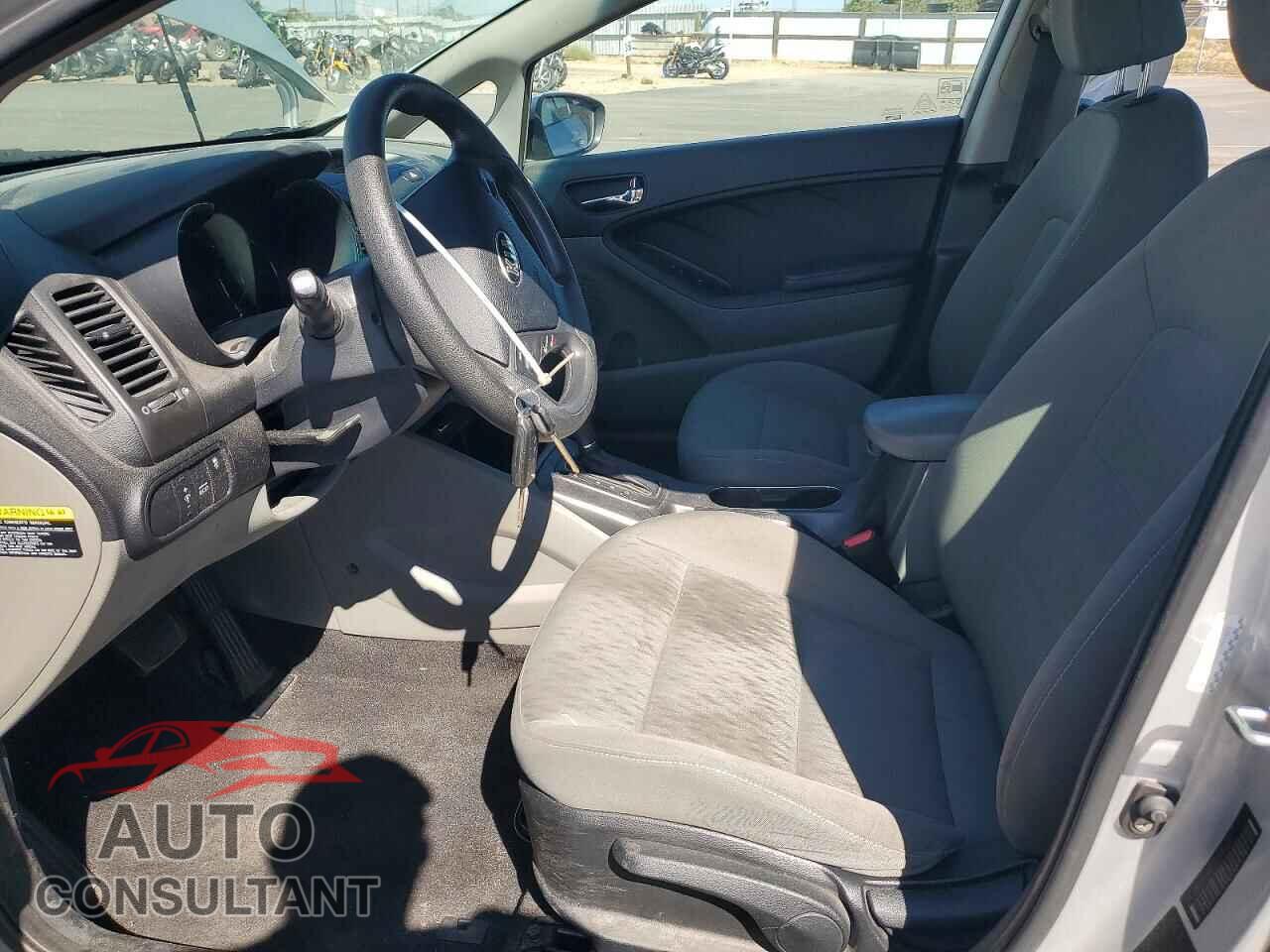 KIA FORTE 2016 - KNAFK4A67G5449409
