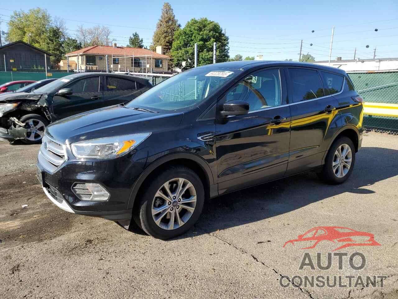 FORD ESCAPE 2017 - 1FMCU9GD1HUD93621