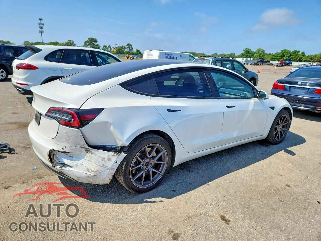 TESLA MODEL 3 2021 - 5YJ3E1EA0MF090103