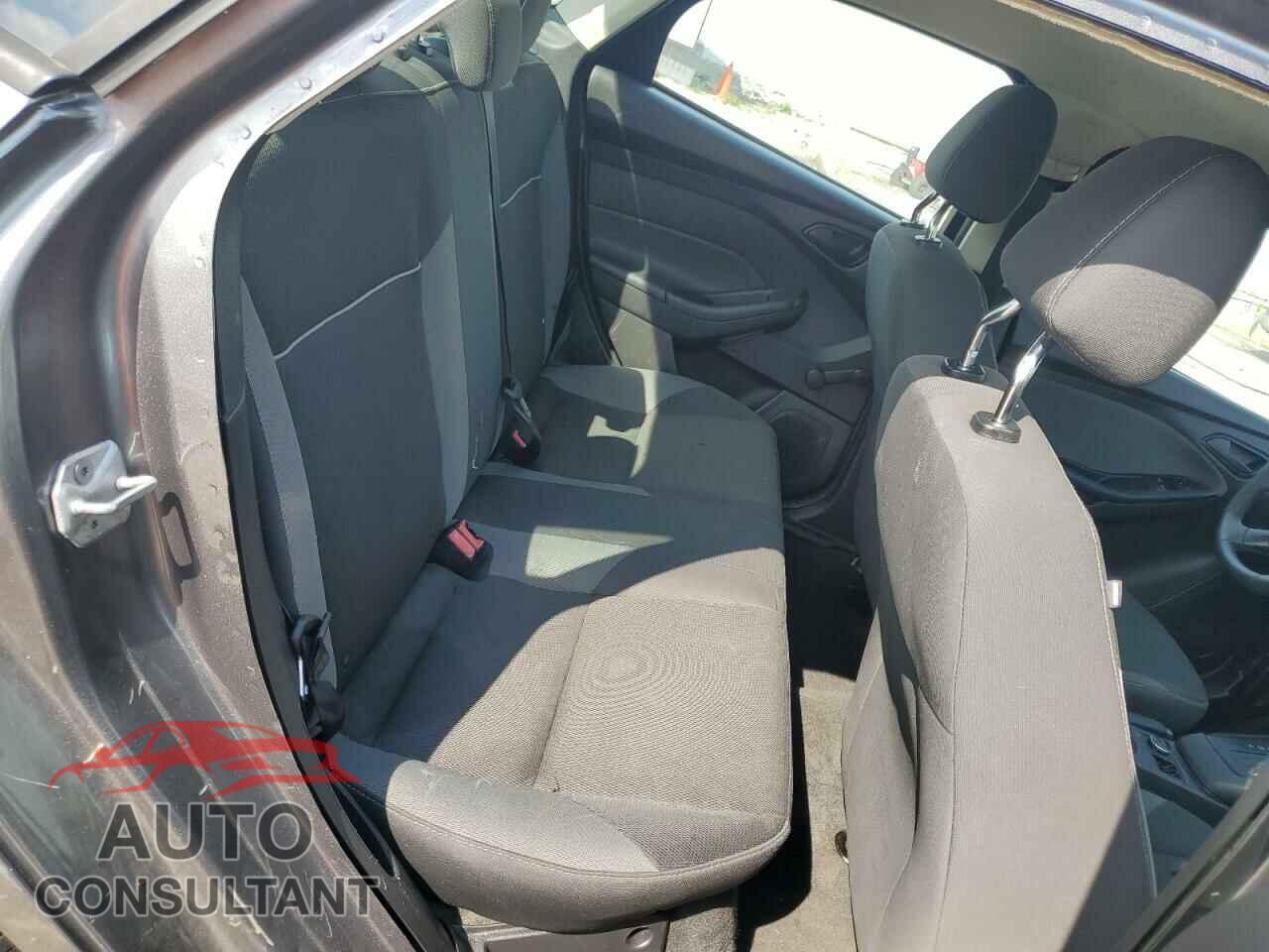 FORD FOCUS 2014 - 1FADP3E27EL105638