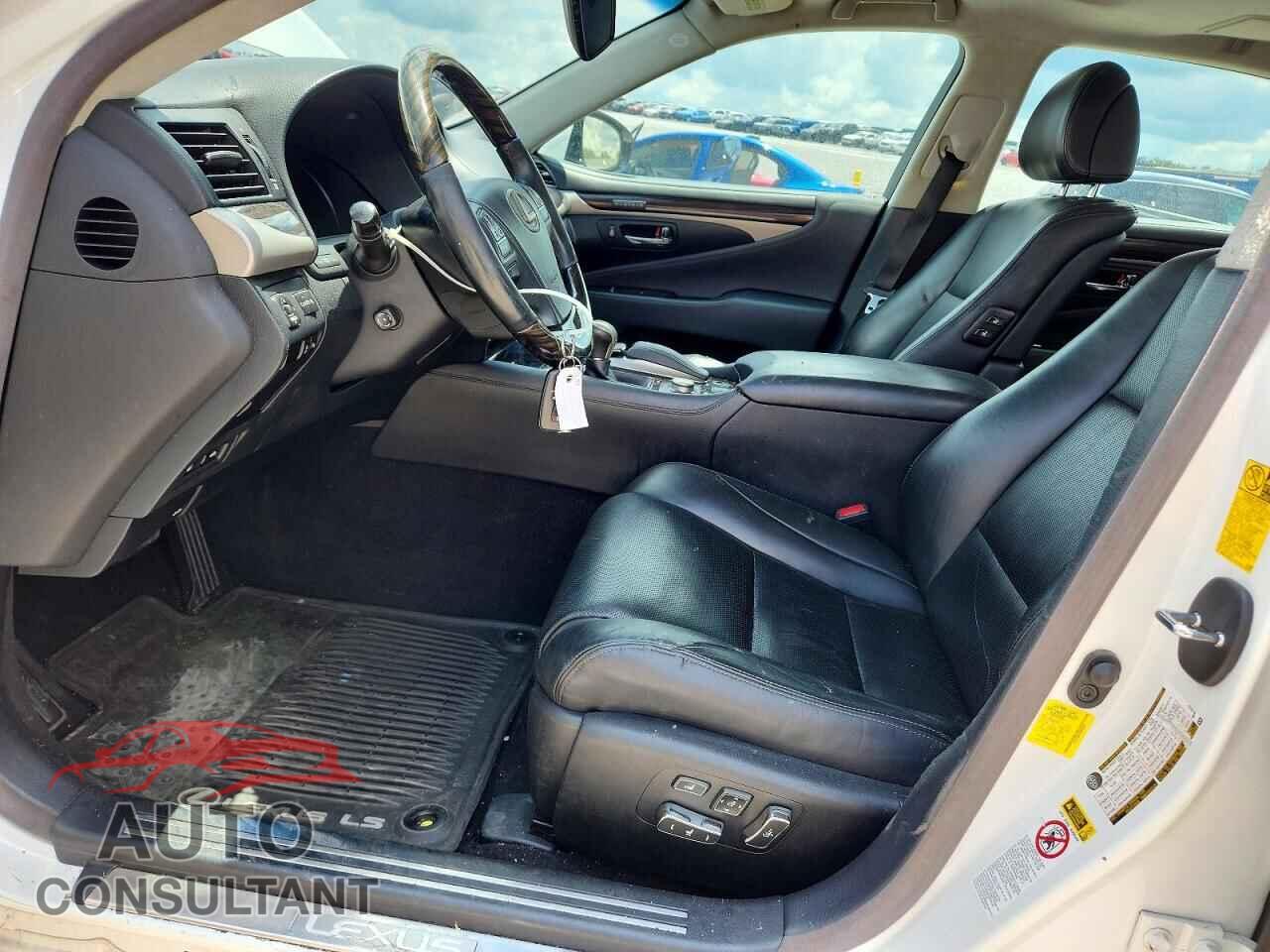 LEXUS LS460 2013 - JTHGL5EF3D5049944