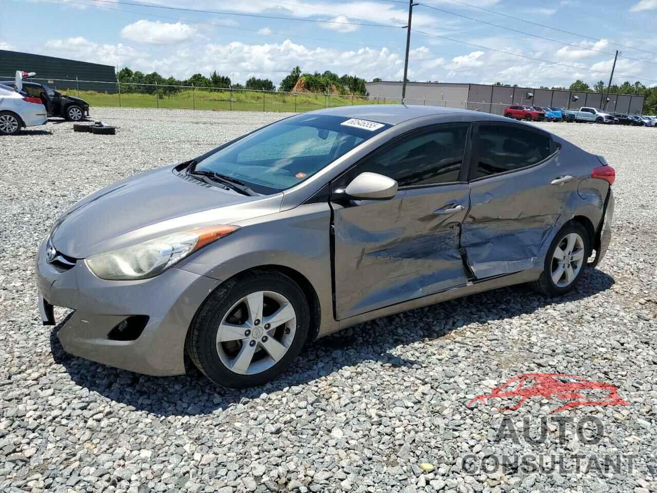 HYUNDAI ELANTRA 2013 - 5NPDH4AE8DH358273