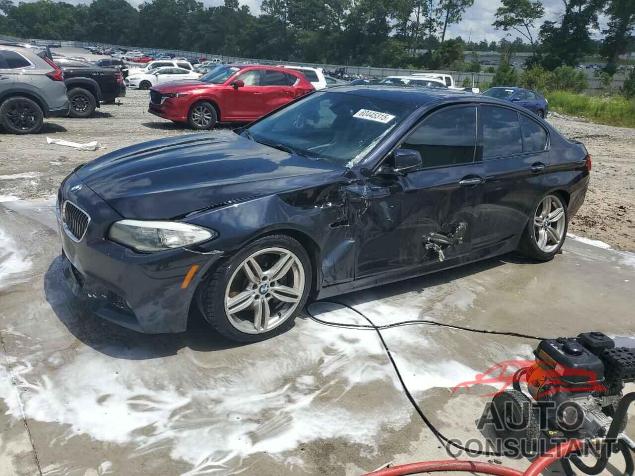 BMW 5 SERIES 2013 - WBAFR7C50DC828552