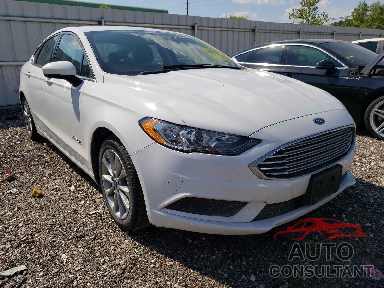 FORD FUSION 2017 - 3FA6P0LU8HR344519