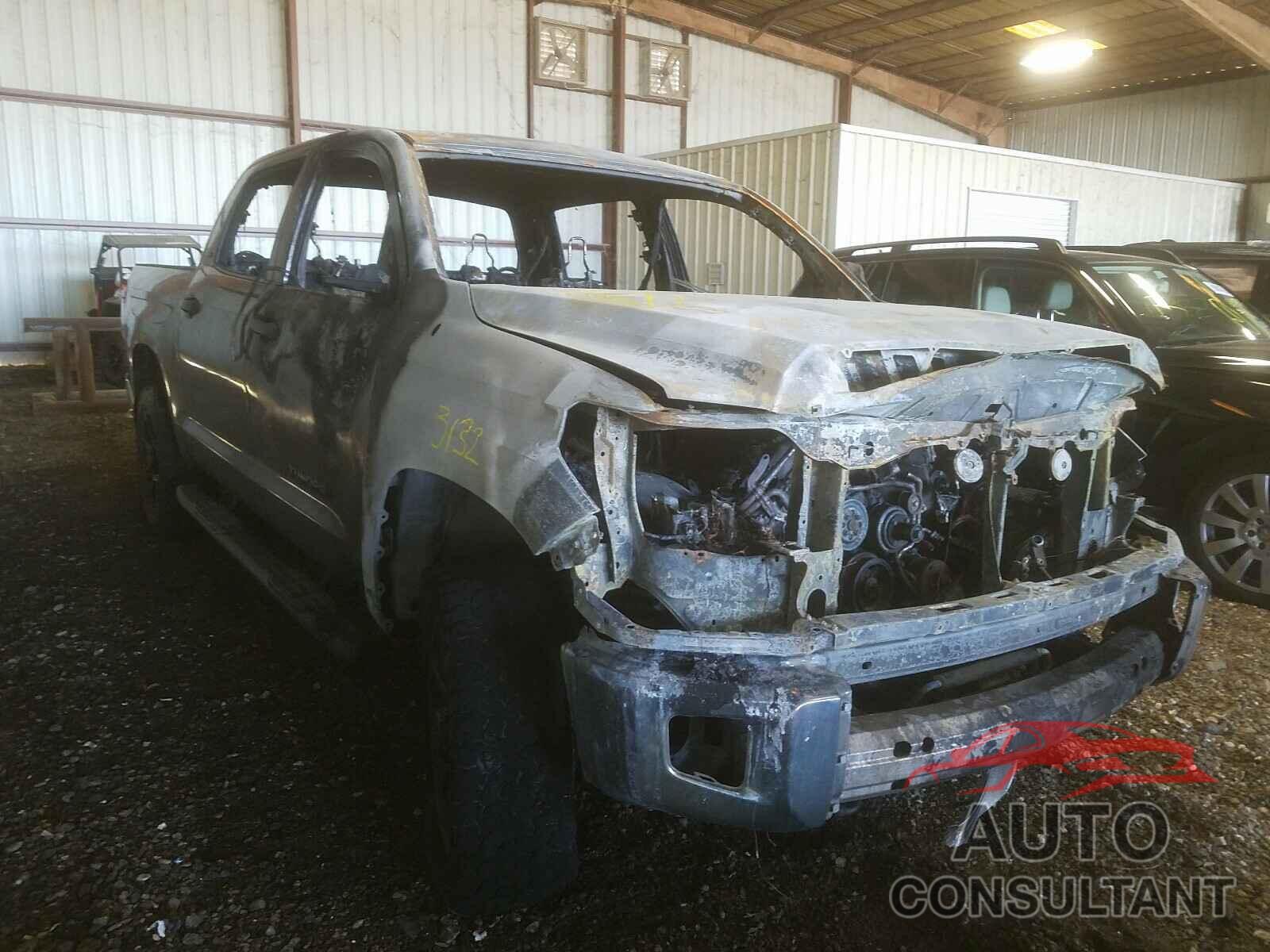 TOYOTA TUNDRA 2017 - 5TFDW5F19HX657833