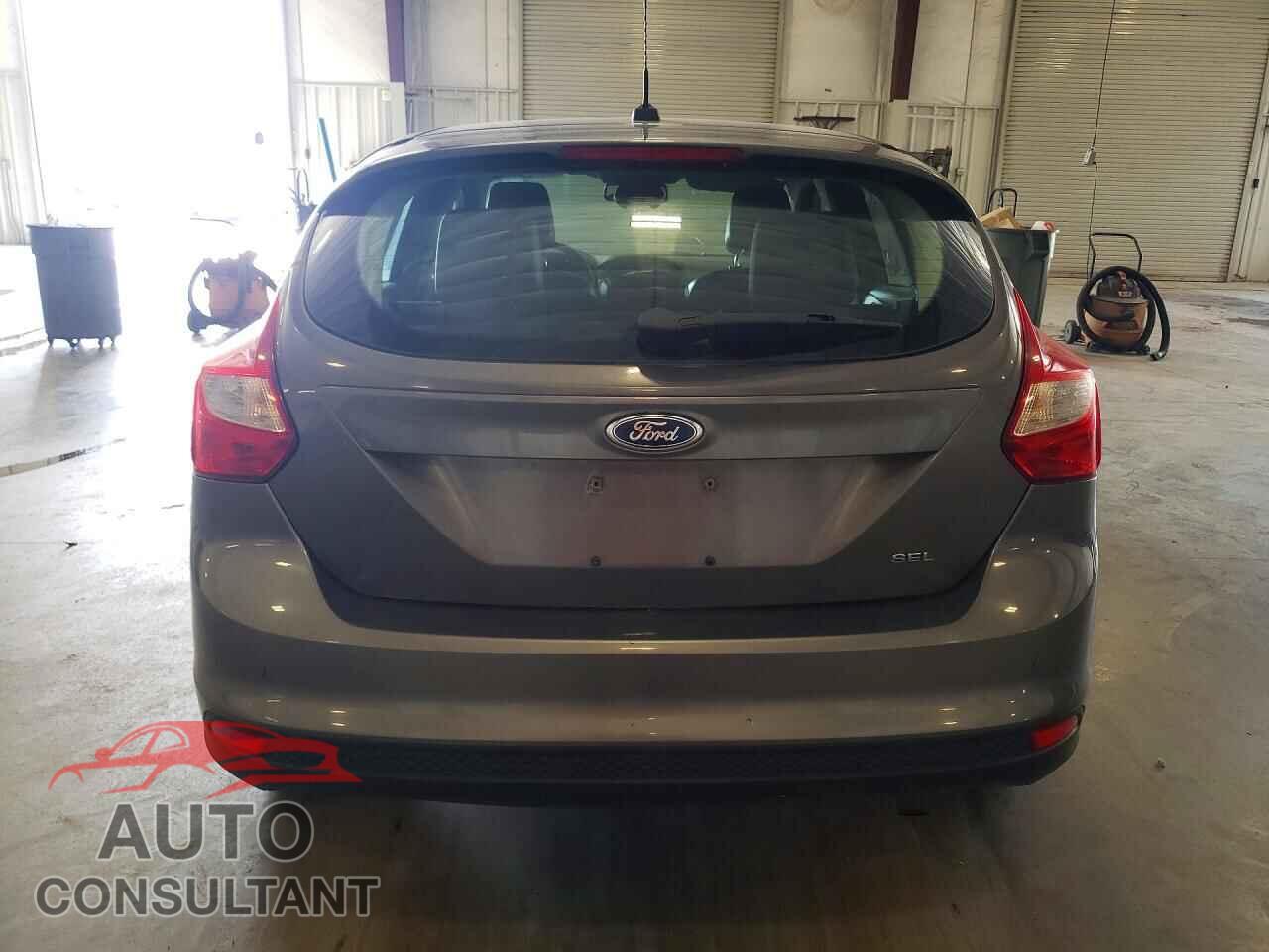 FORD FOCUS 2012 - 1FAHP3M26CL358403