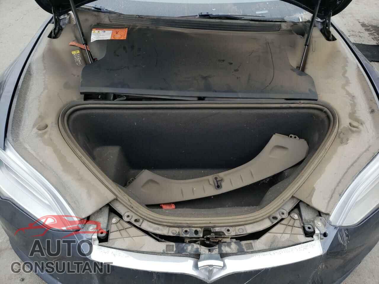 TESLA MODEL S 2017 - 5YJSA1E20HF201528