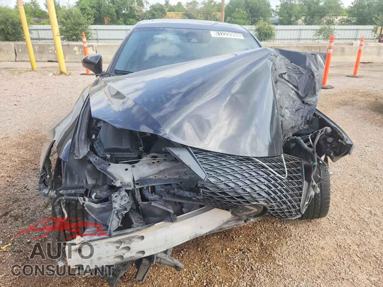 LEXUS IS 2018 - JTHBA1D22J5074546