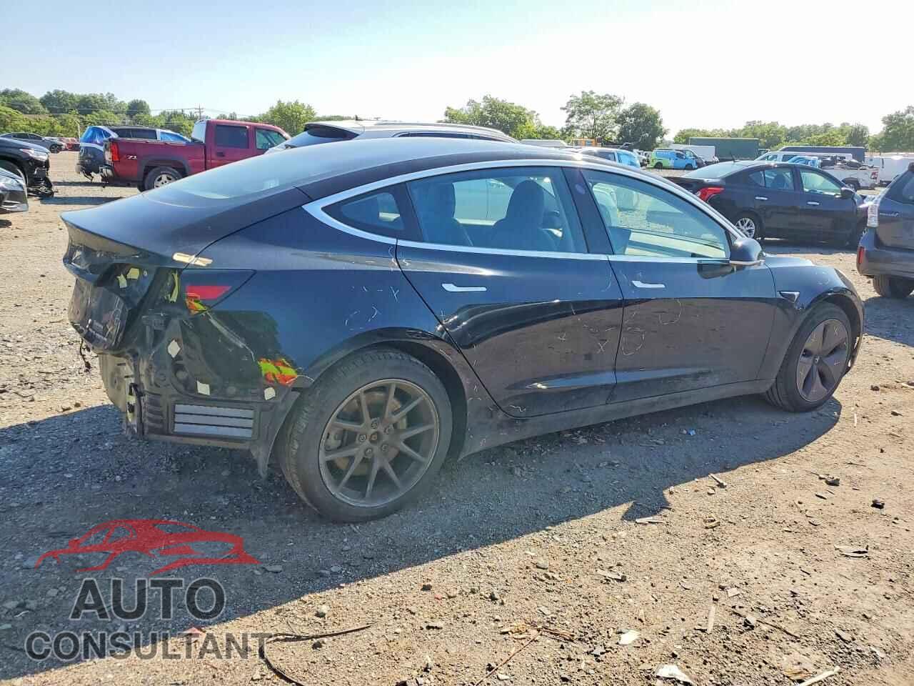 TESLA MODEL 3 2018 - 5YJ3E1EB0JF054075