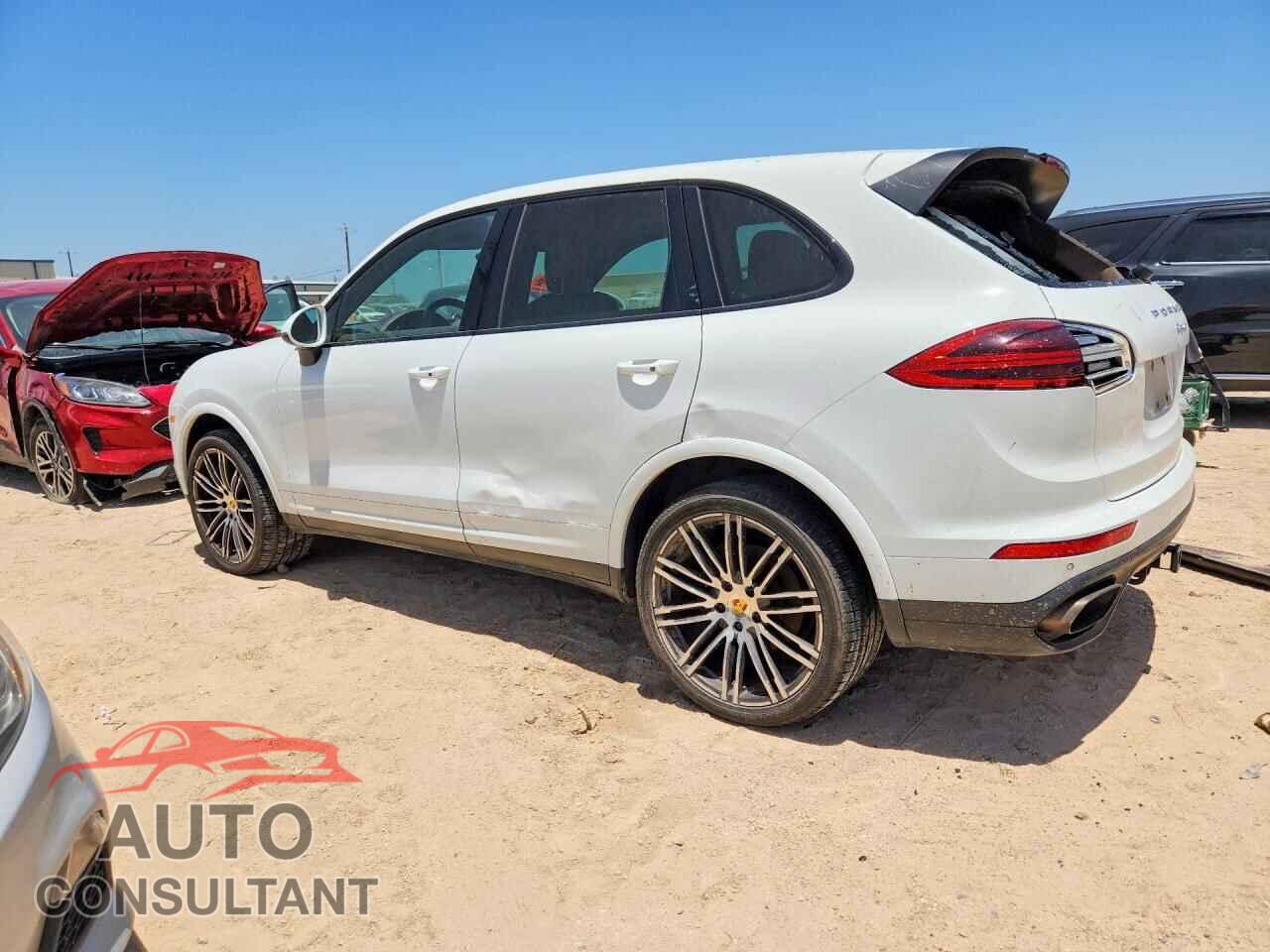 PORSCHE CAYENNE 2017 - WP1AA2A23HKA82320
