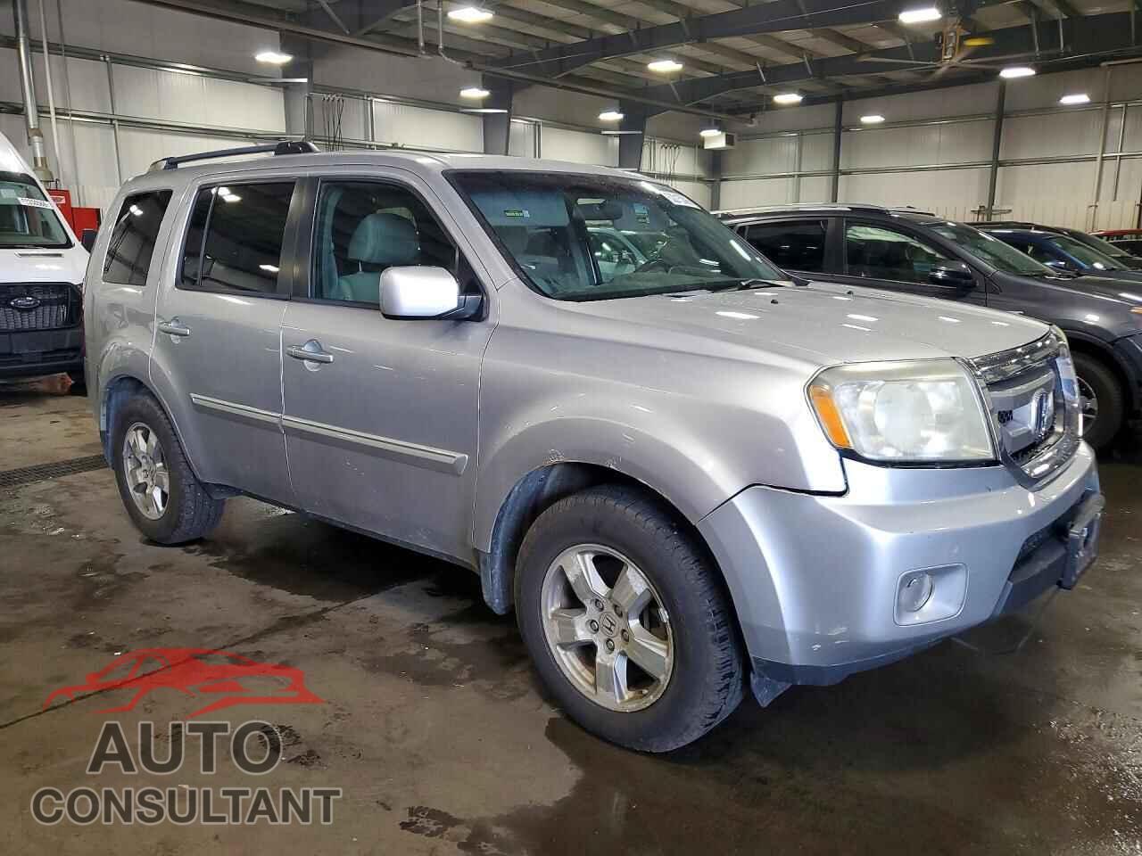 HONDA PILOT 2011 - 5FNYF4H40BB013979
