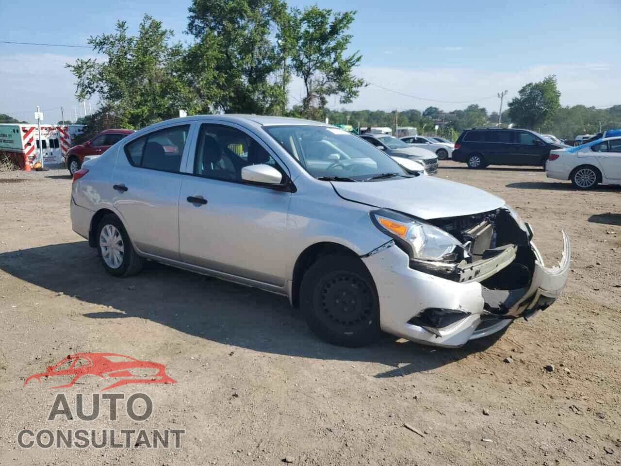 NISSAN VERSA 2019 - 3N1CN7AP3KL804921