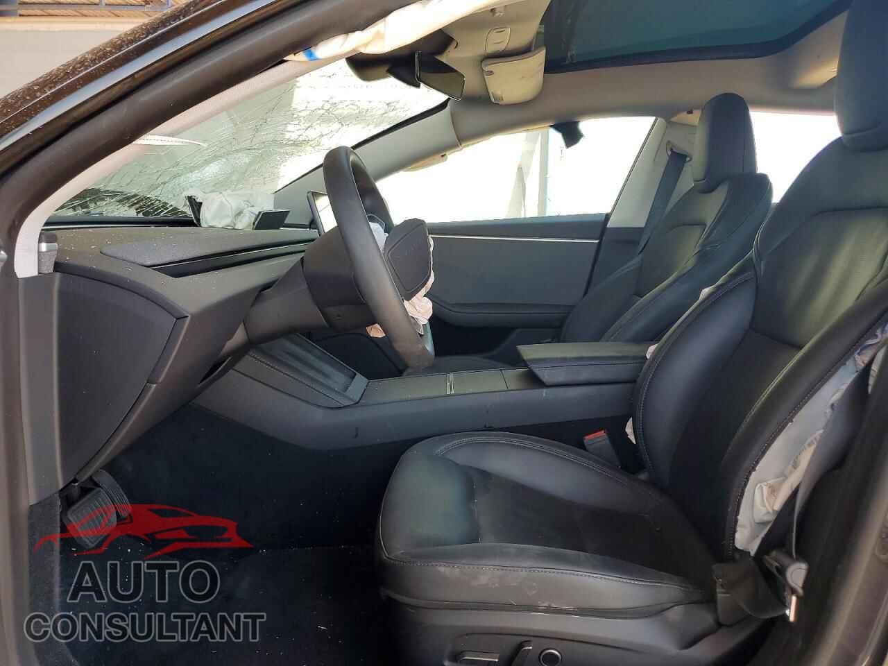 TESLA MODEL 3 2024 - 5YJ3E1EA0RF785477