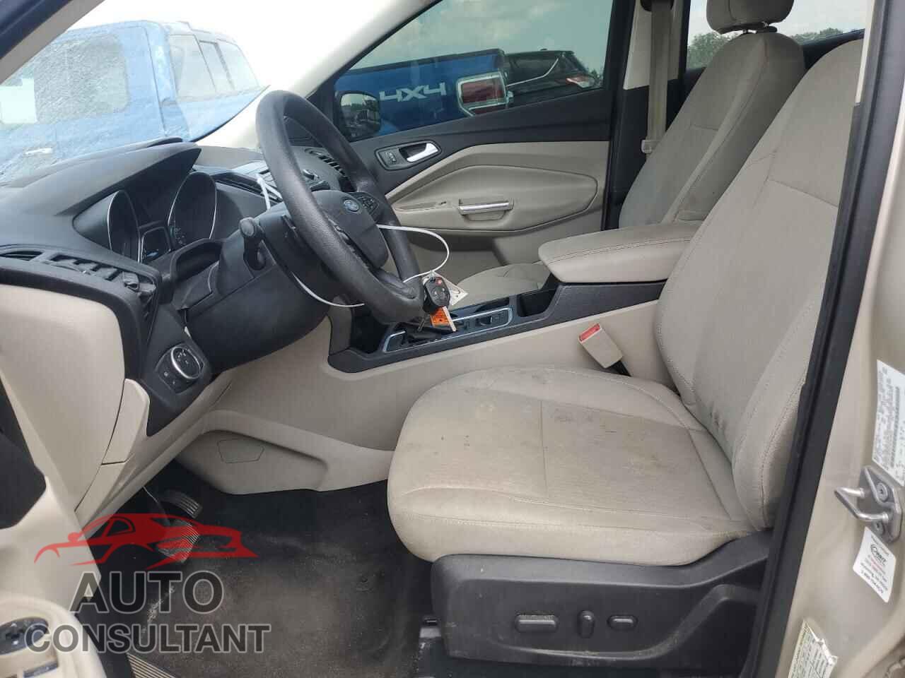 FORD ESCAPE 2017 - 1FMCU9GD7HUB25852