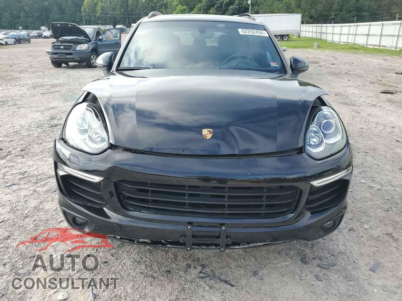 PORSCHE CAYENNE 2017 - WP1AA2A29HKA86162
