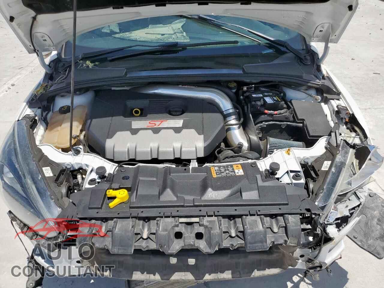 FORD FOCUS 2017 - 1FADP3L93HL310281