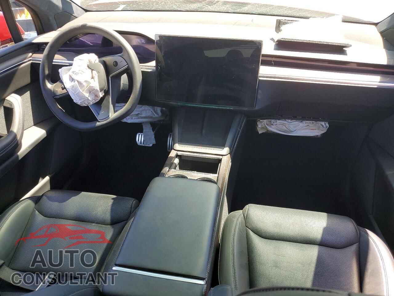 TESLA MODEL X 2024 - 7SAXCDE56RF456474