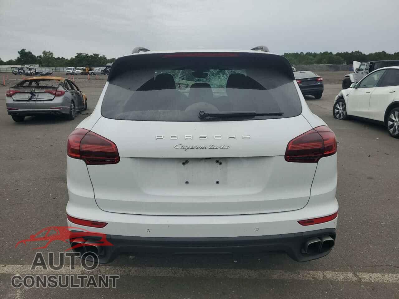 PORSCHE CAYENNE 2016 - WP1AC2A24GLA88727