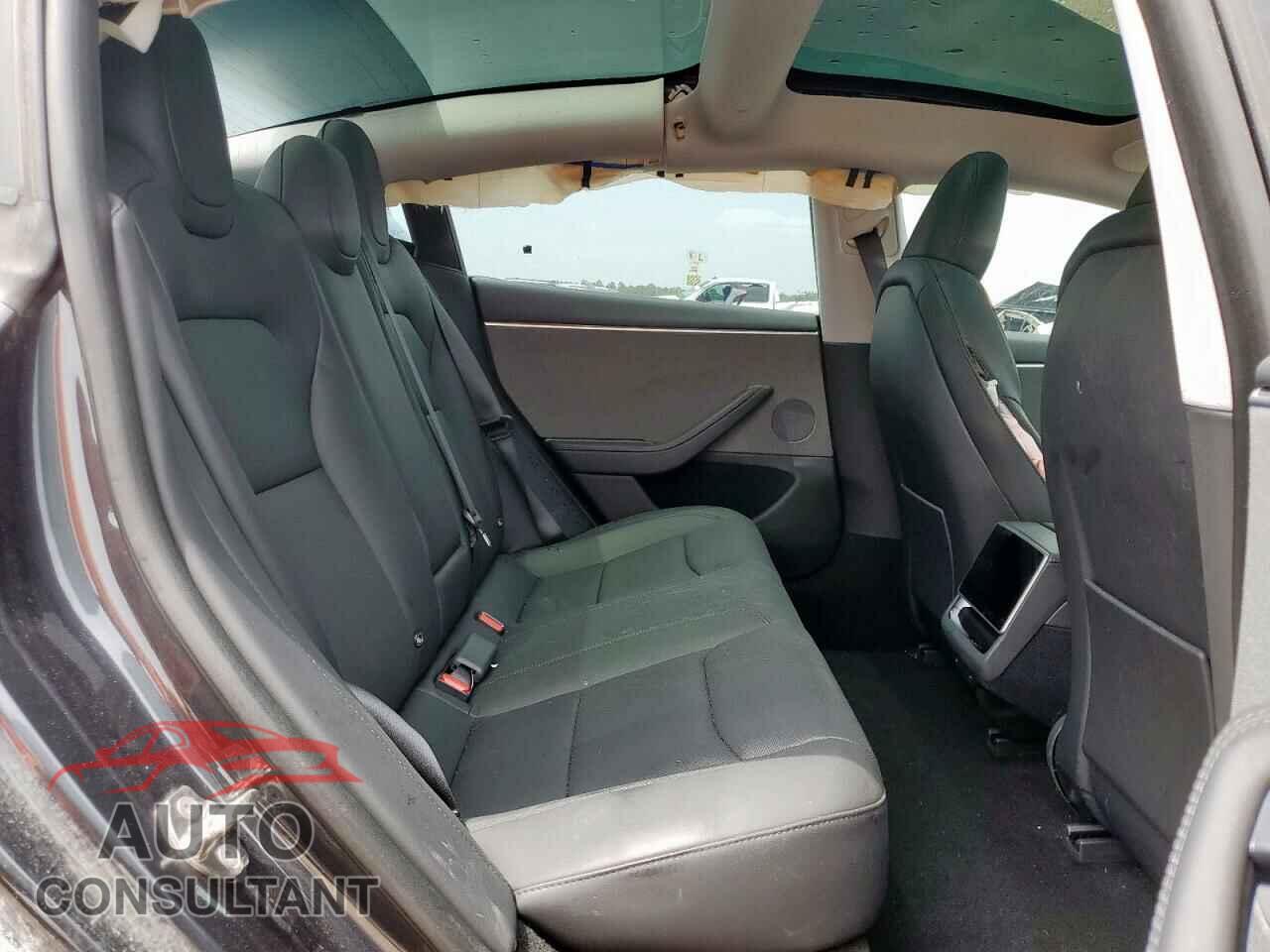 TESLA MODEL 3 2024 - 5YJ3E1EA9RF724161