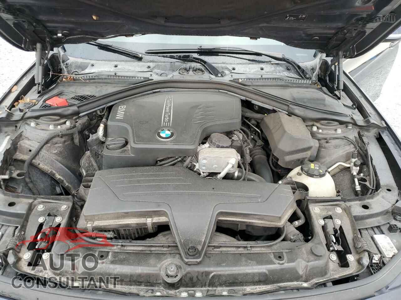 BMW 3 SERIES 2016 - WBA8E9G51GNT47633
