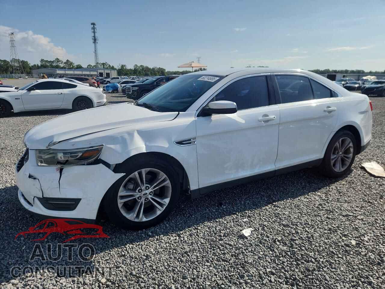 FORD TAURUS 2015 - 1FAHP2E90FG137639