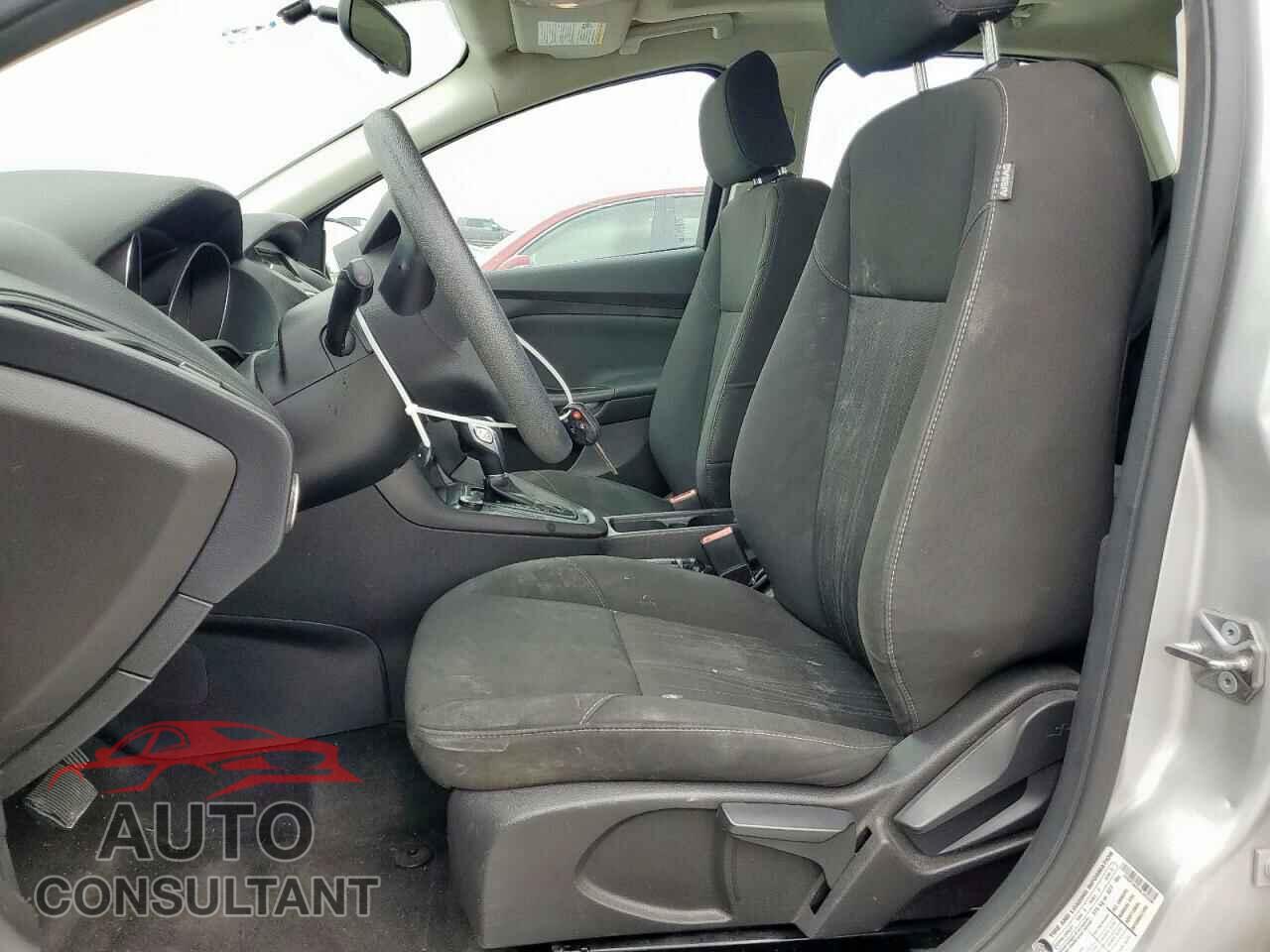FORD FOCUS 2017 - 1FADP3H24HL303206