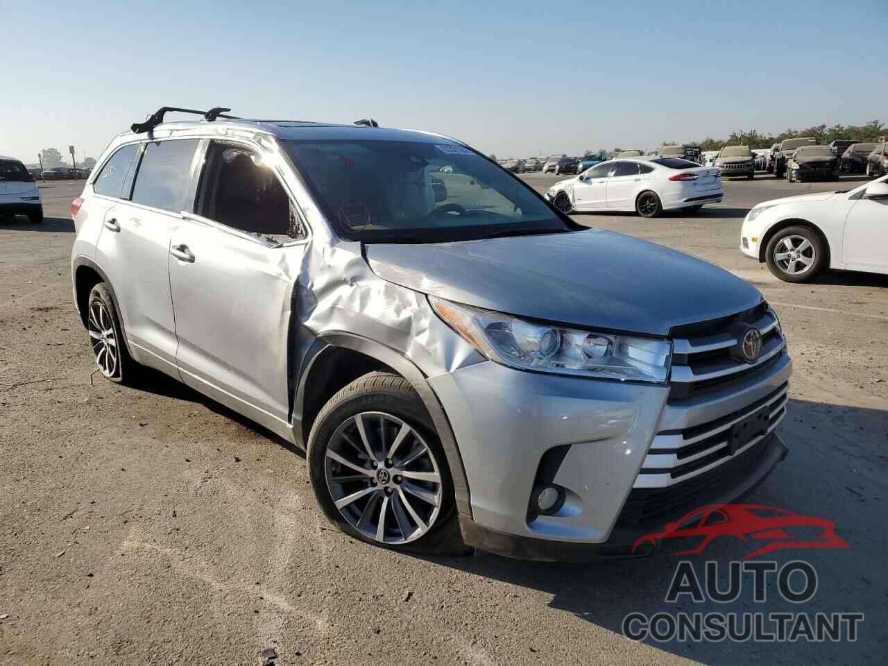 TOYOTA HIGHLANDER 2018 - 5TDKZRFH7JS548205