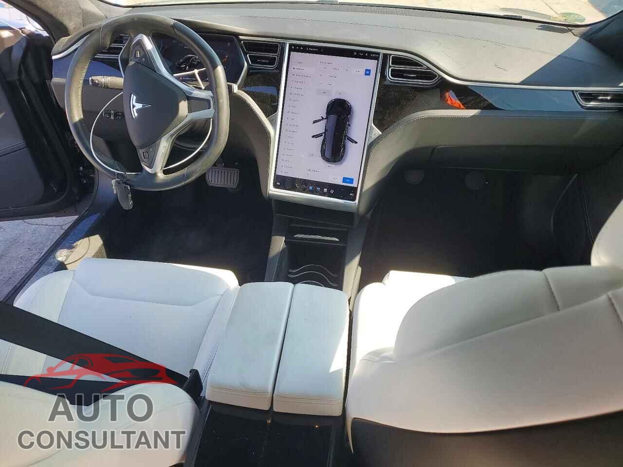 TESLA MODEL S 2018 - 5YJSA1E25JF243151