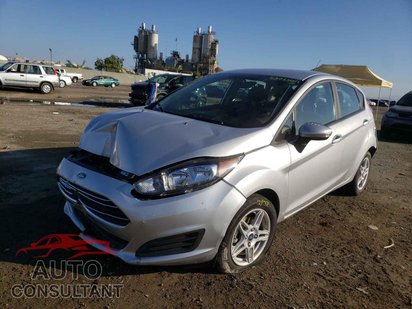 FORD FIESTA 2017 - 3FADP4EJ8HM156176