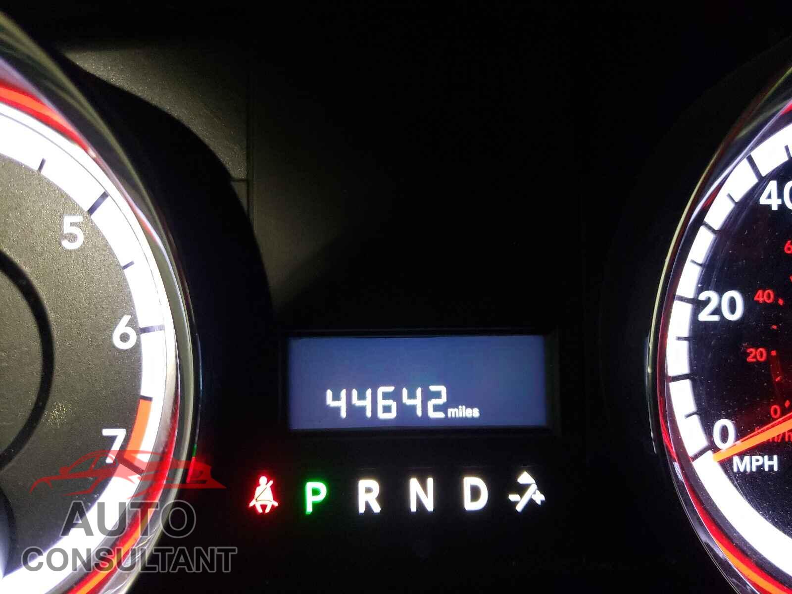 DODGE GRAND CARA 2017 - 2C4RDGBG7HR819829