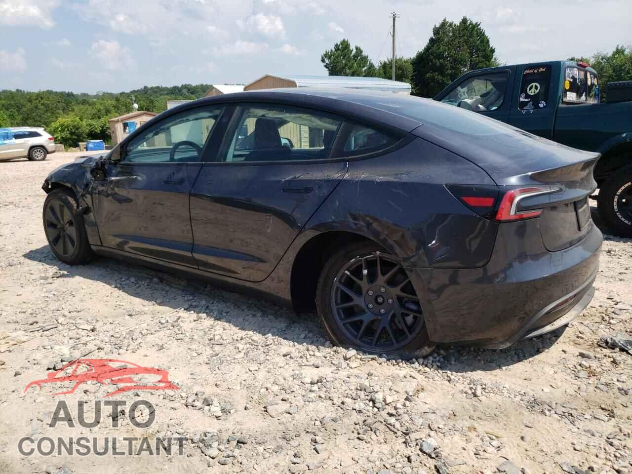 TESLA MODEL 3 2025 - 5YJ3E1EA4SF966782