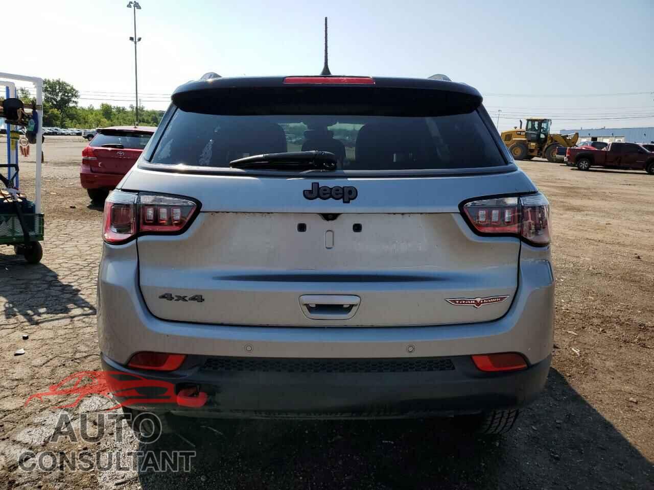 JEEP COMPASS 2017 - 3C4NJDDB5HT645604