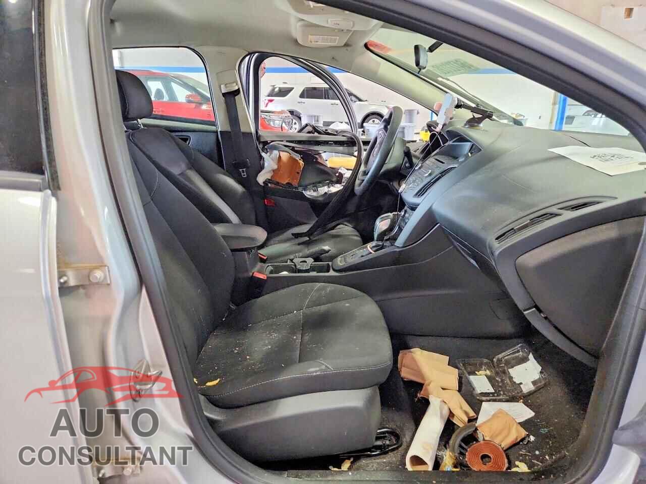 FORD FOCUS 2016 - 1FADP3F27GL402832