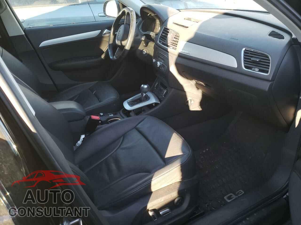 AUDI Q3 2017 - WA1ECCFS3HR007730