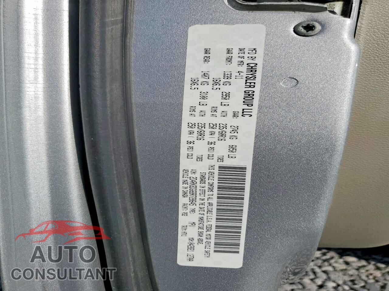 DODGE CARAVAN 2011 - 2D4RN3DG6BR728645