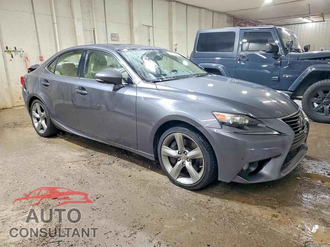 LEXUS IS 2014 - JTHBE1D27E5000761