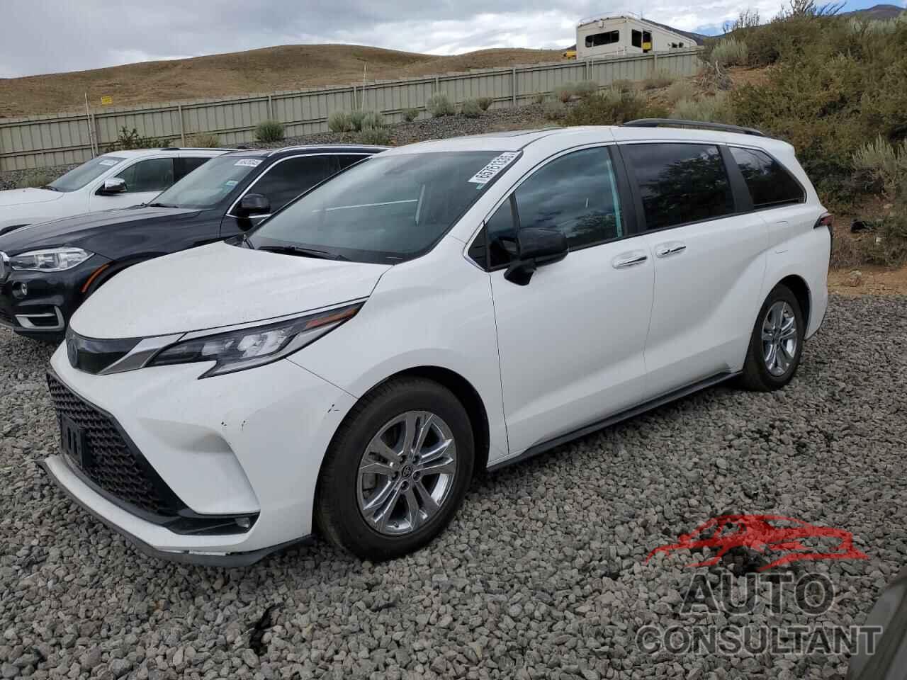 TOYOTA SIENNA 2022 - 5TDDSKFC2NS073089