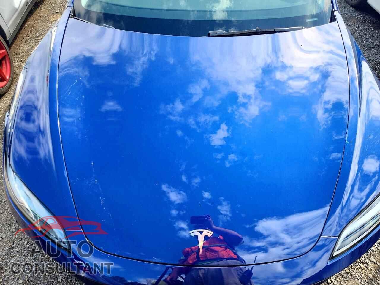 TESLA MODEL 3 2024 - 5YJ3E1EB2RF769354