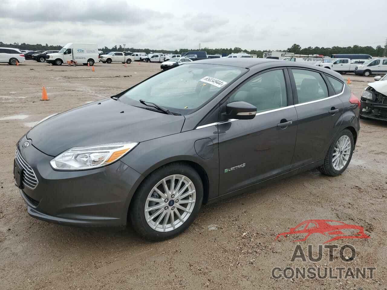 FORD FOCUS 2017 - 1FADP3R48HL348441