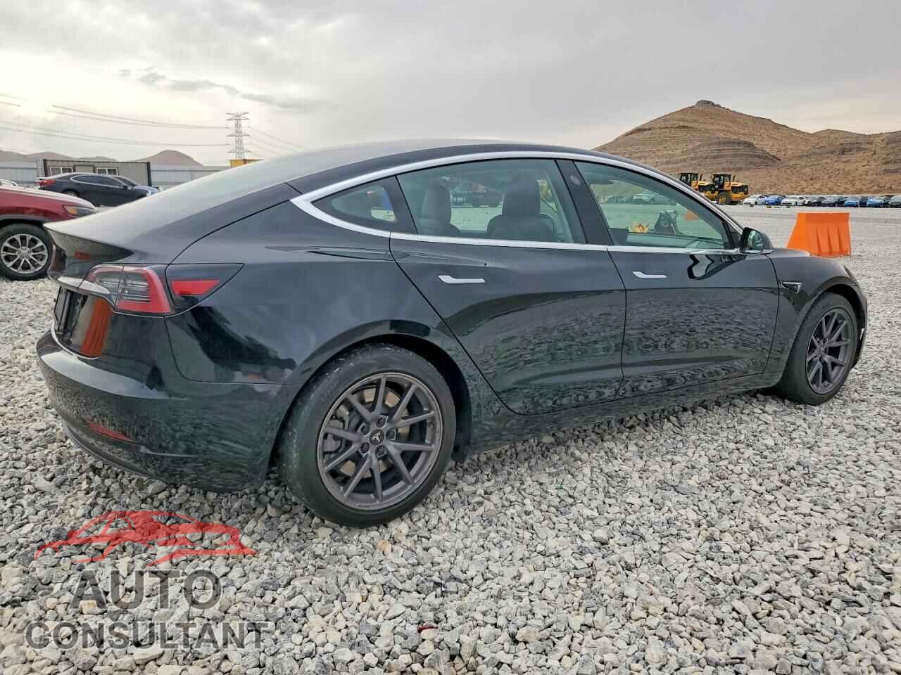 TESLA MODEL 3 2019 - 5YJ3E1EA1KF297001
