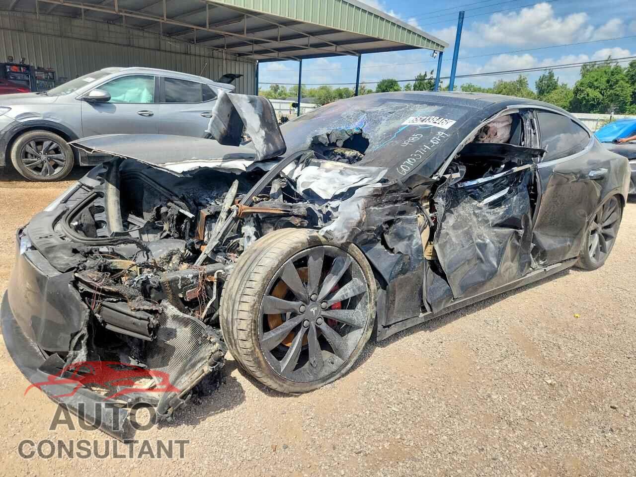 TESLA MODEL S 2017 - 5YJSA1E49HF224985