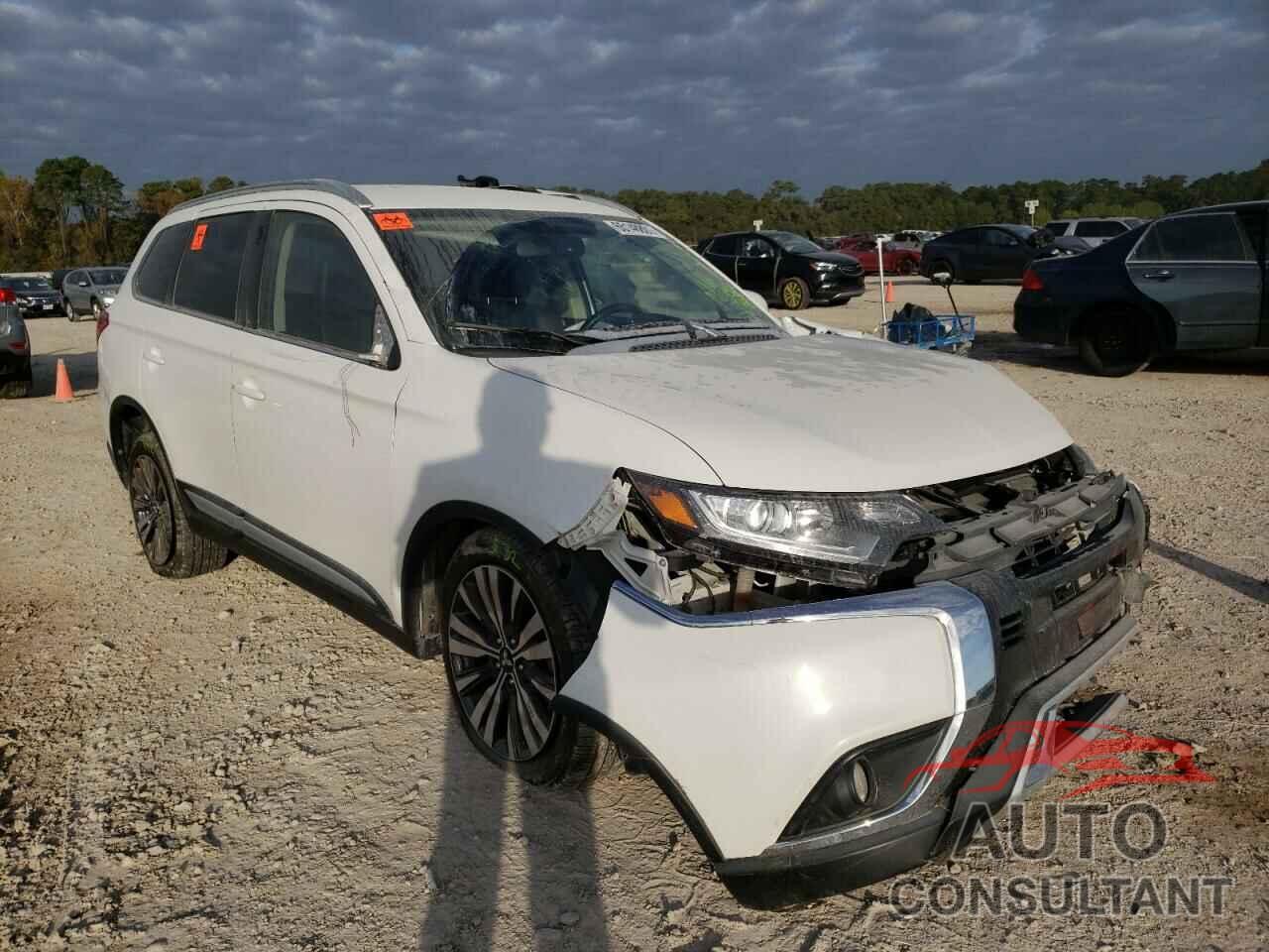 MITSUBISHI OUTLANDER 2019 - JA4AD3A33KZ009352
