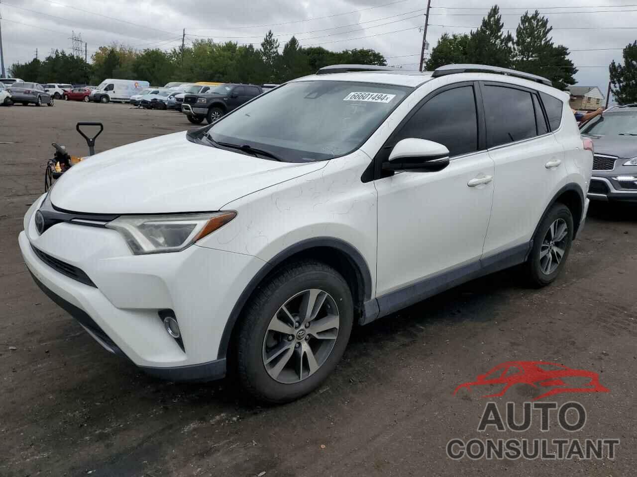 TOYOTA RAV4 2017 - JTMRFREV7HJ108815